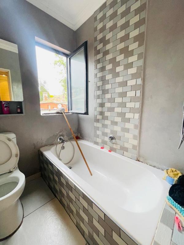 6 Bedroom Property for Sale in Orange Grove Eastern Cape